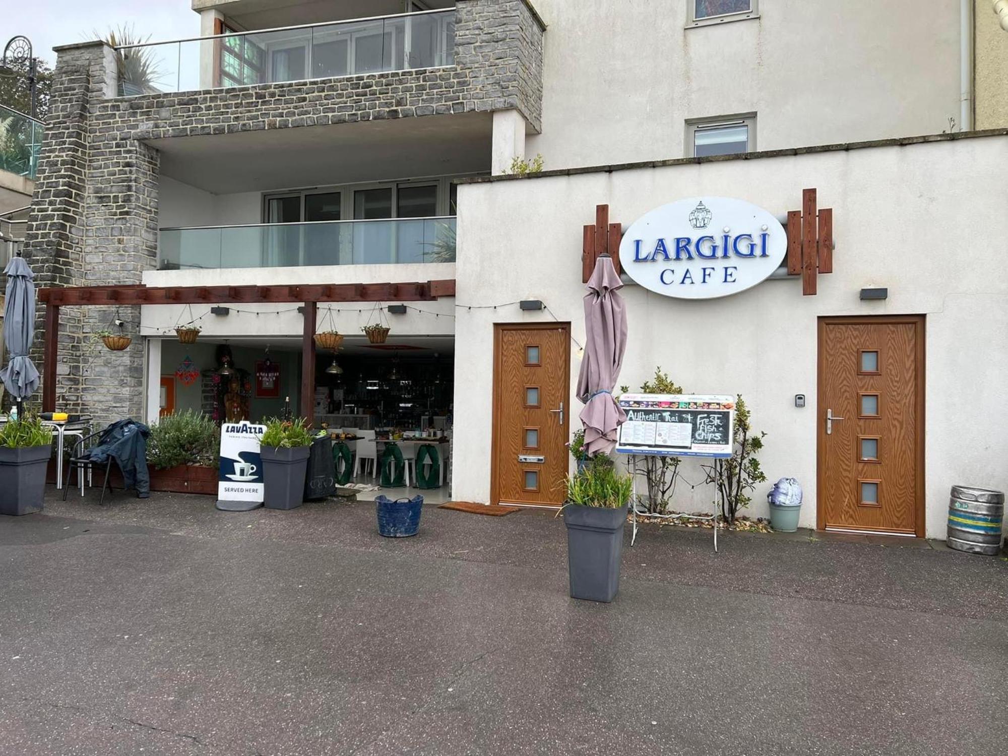 ליים ריג'יס Largigi Offering Two Amazing Panoramic Sea Front Apartments מראה חיצוני תמונה